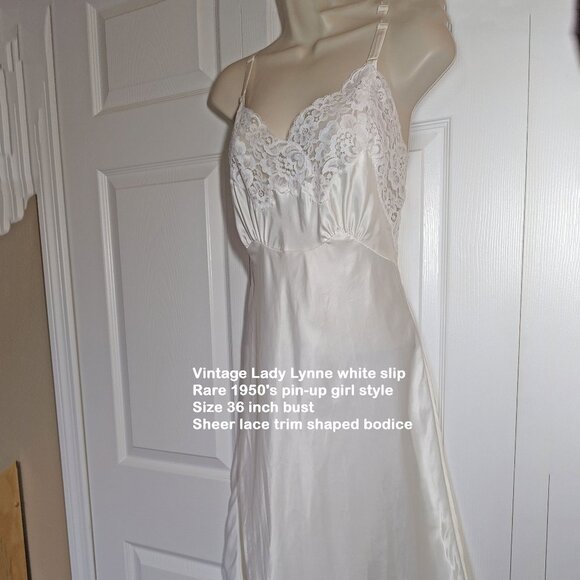 VTG Lady Lynne white slip, Rare 1950's pin-up girl style, 36" bust, Shiny nylon - Picture 11 of 16